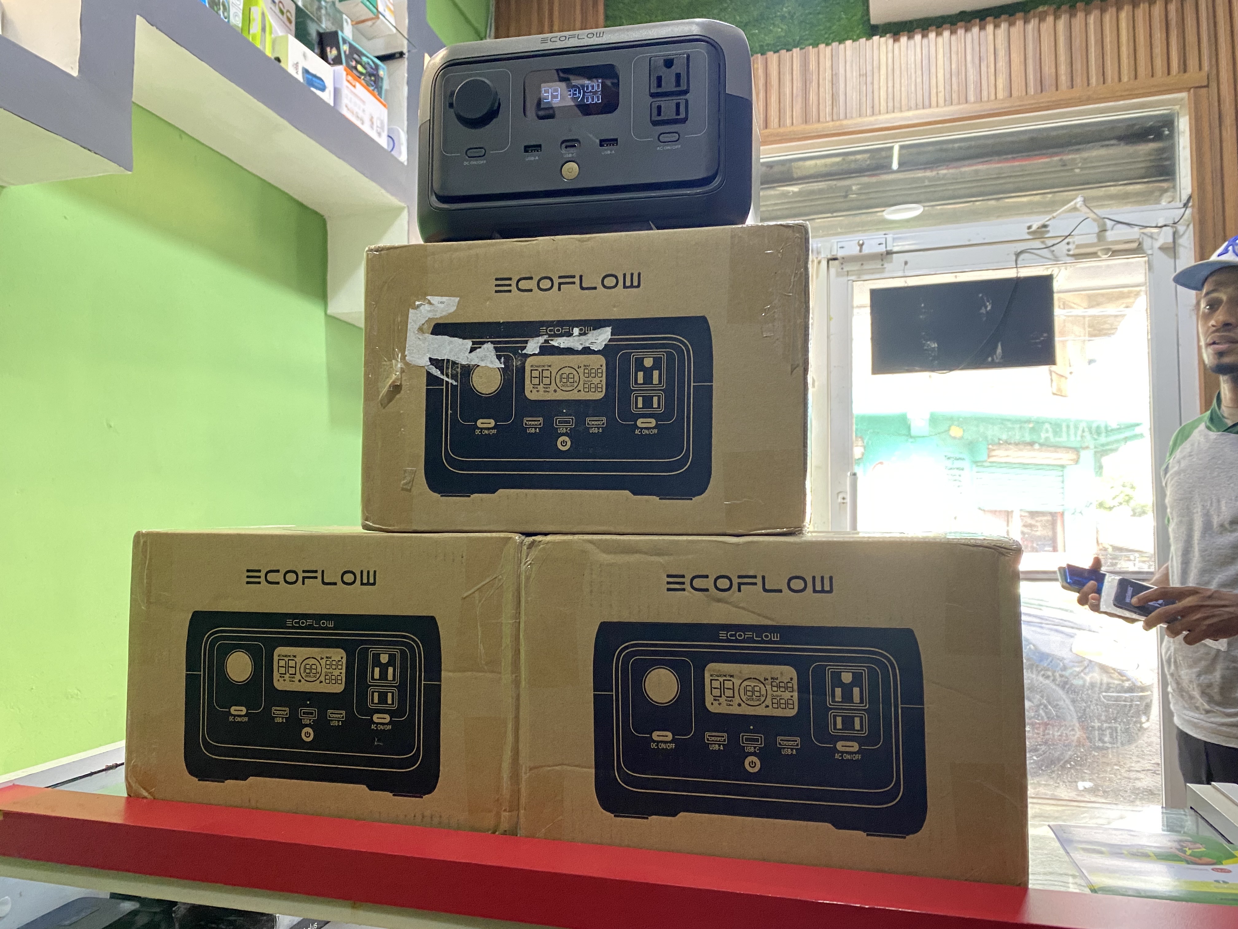otros electronicos - Generador portátil 110V 265W  0