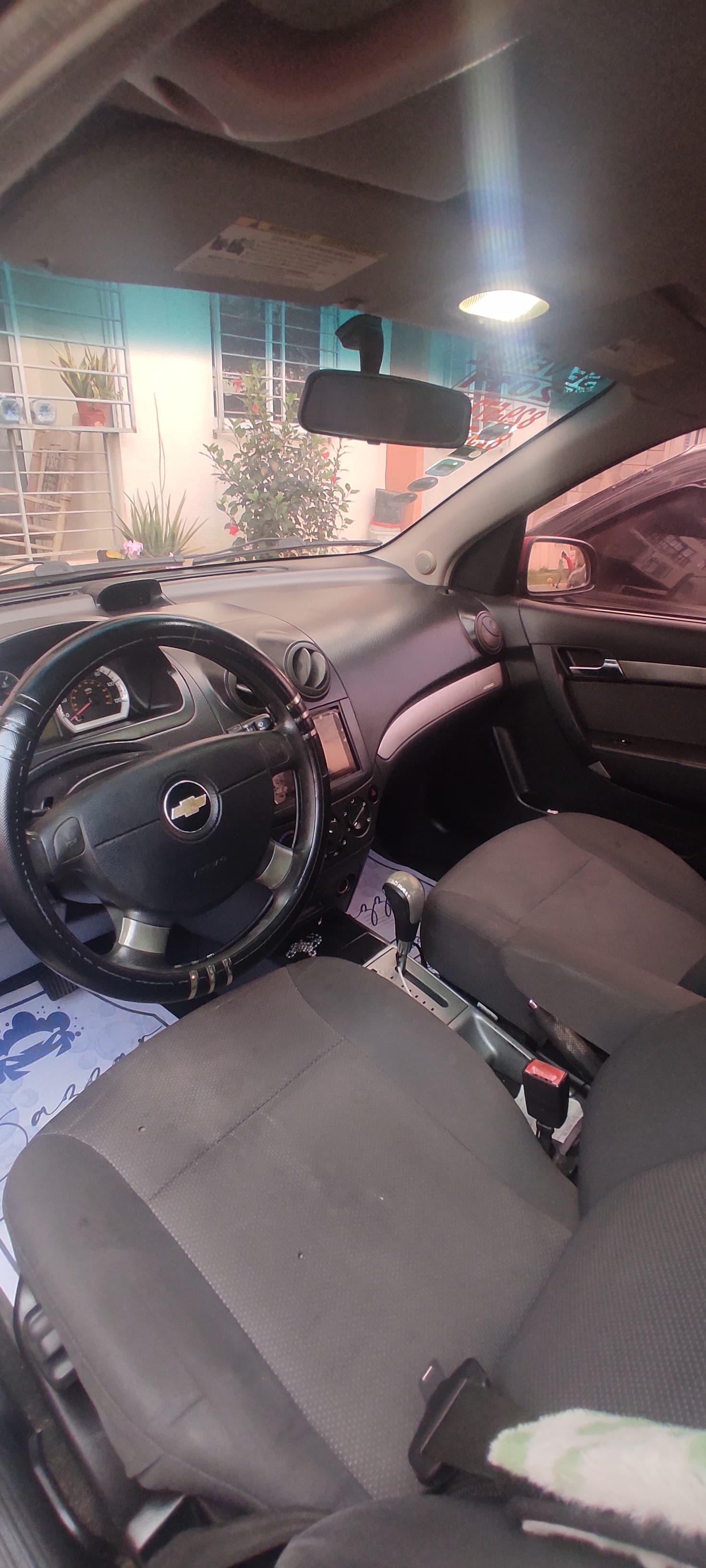 carros - Chevrolet Aveo 2011 en venta 4