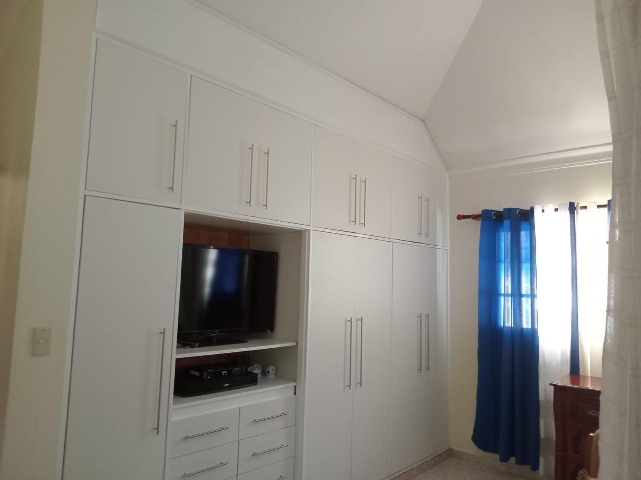 casas - Vendo casa de 2 niveles ubicada en Gurabo

 7