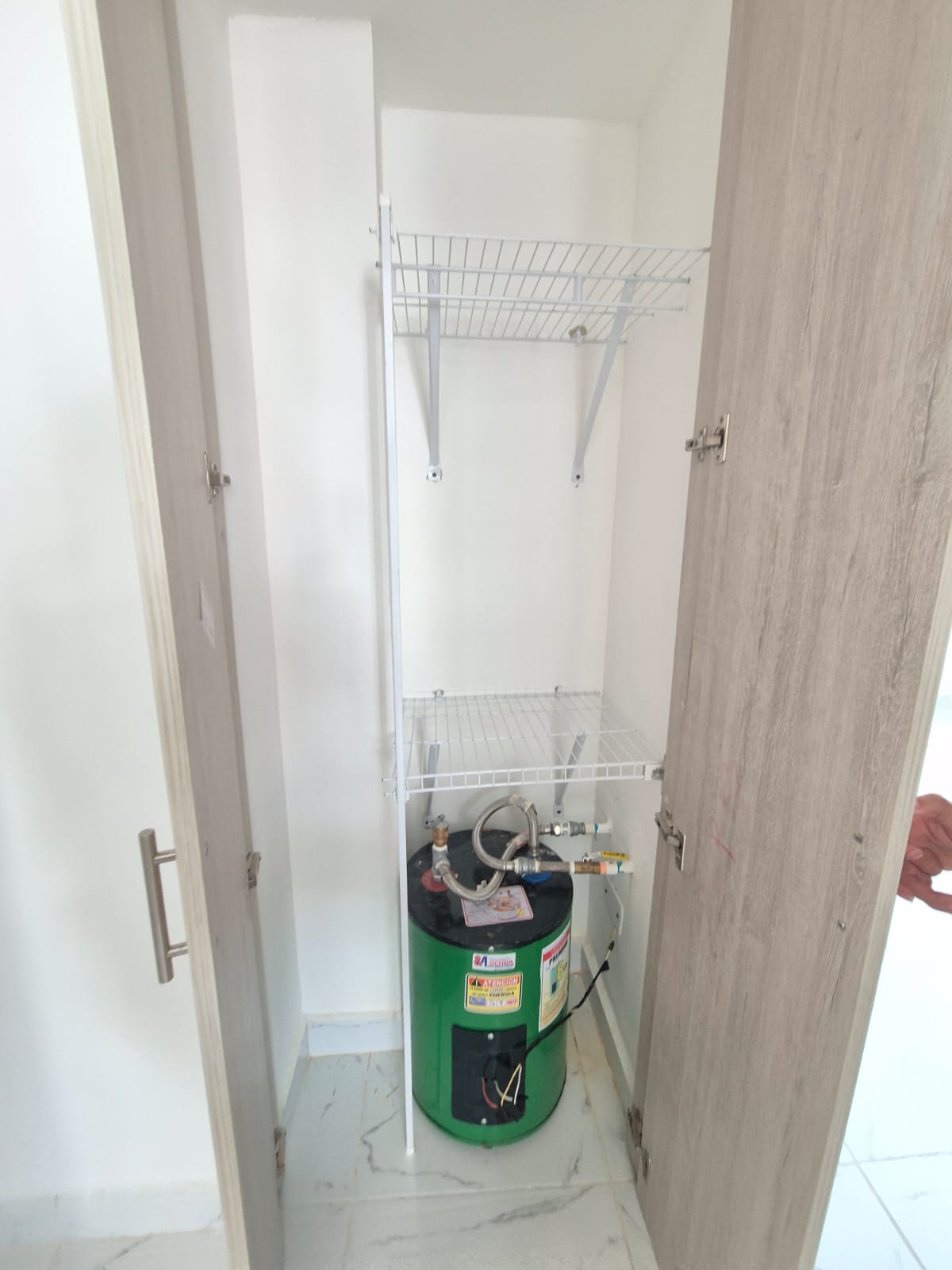 apartamentos - Apartamento 2do Nivel con Facil Accesibilidad 6