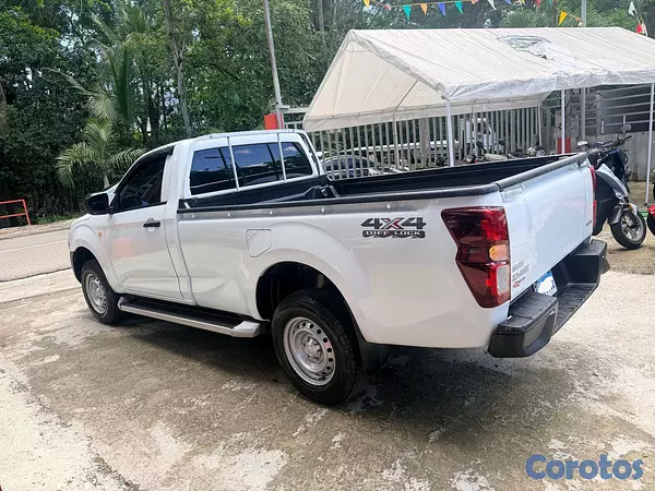 jeepetas y camionetas - IZUSU dmax 2025 3