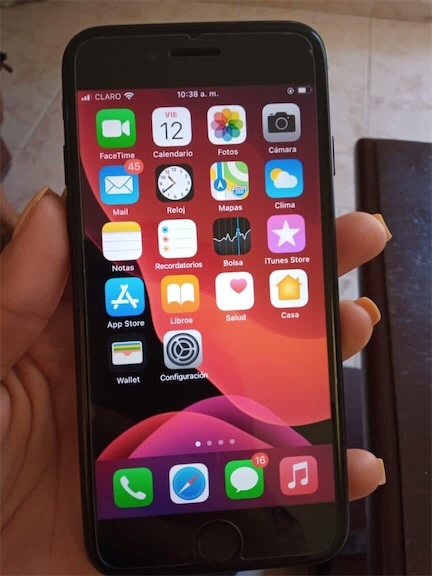 celulares y tabletas - IPhone 7 Normal como nuevo
32 GB 
En perfecto estado 
Precio final 8,300