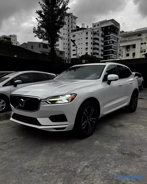 jeepetas y camionetas - Volvo XC60 Momentum T5 2019 3