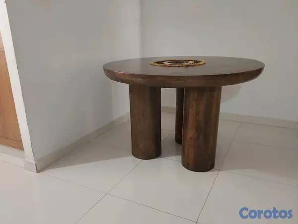 decoración y accesorios - mesa prácticamente nueva color madera  3
