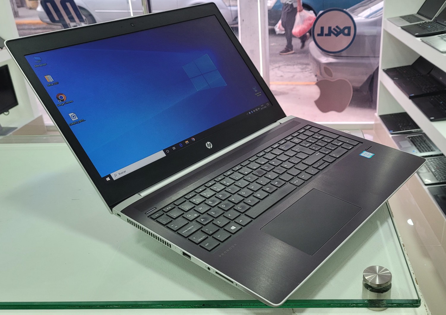 computadoras y laptops - laptop Hp 17 Pulg Core i7 8th Gen Ram 16gb DDR4 Disco m2 512gb Video 8gb 1