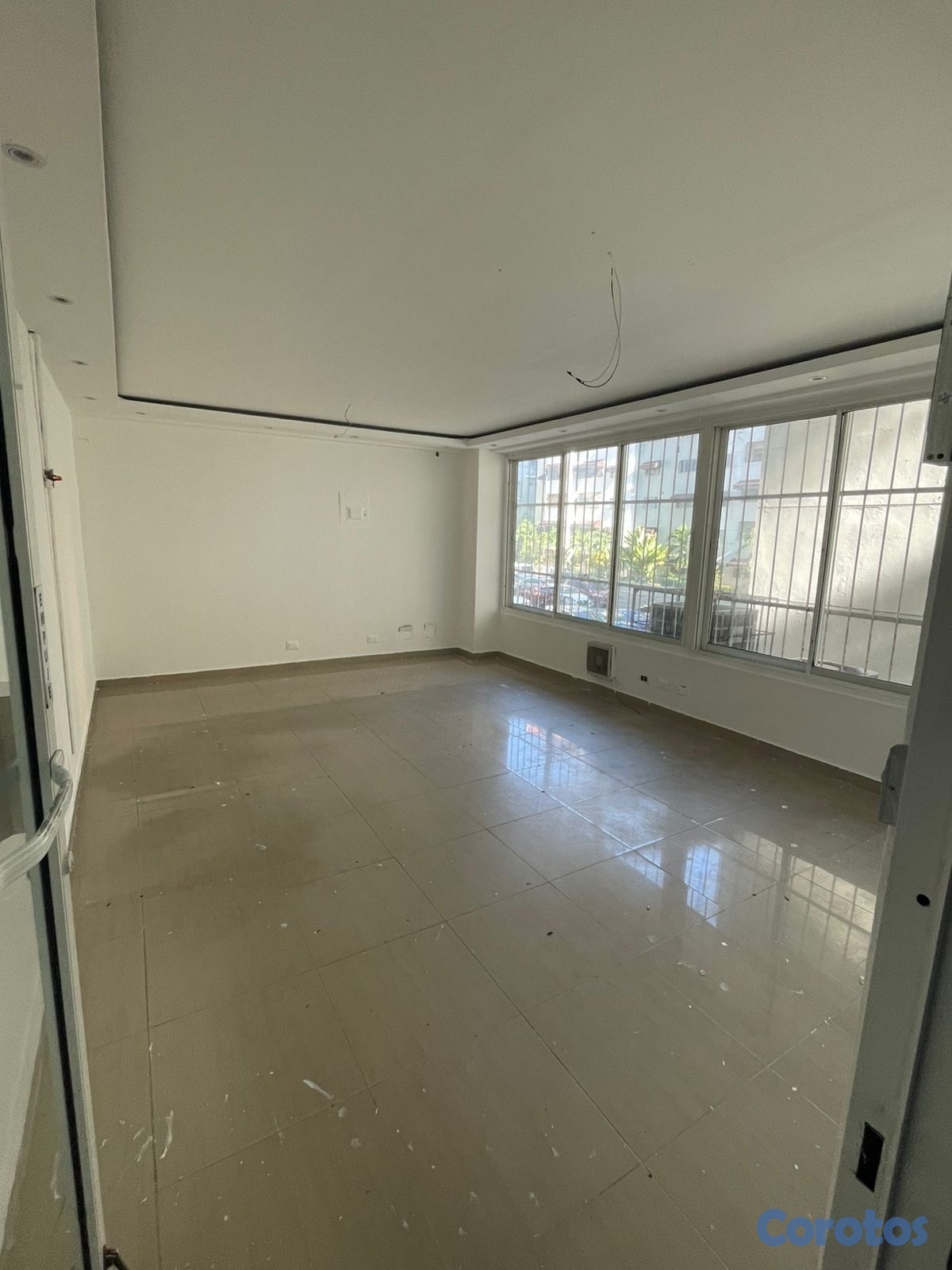 oficinas y locales comerciales - Se Alquila Local Comercial en Plaza Atalaya Del Mar, 10 1/2 Av. Independencia 5