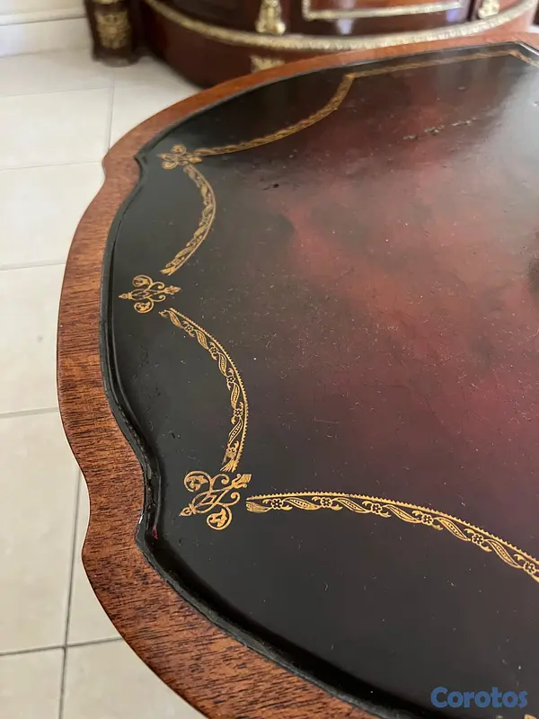 muebles y colchones - Mesabde Caoba y Cuero Tratado 4