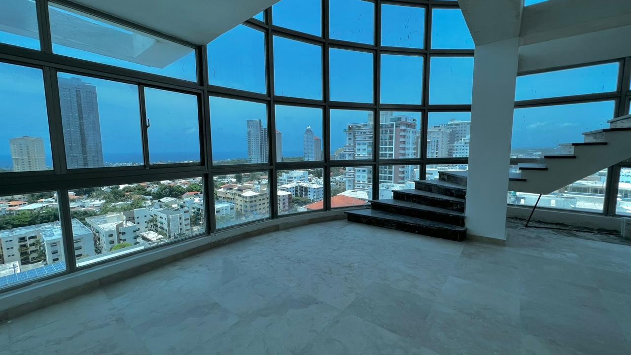 apartamentos - Impresionante Penthouse con Vista al Mar 
En la Urbanización Real
