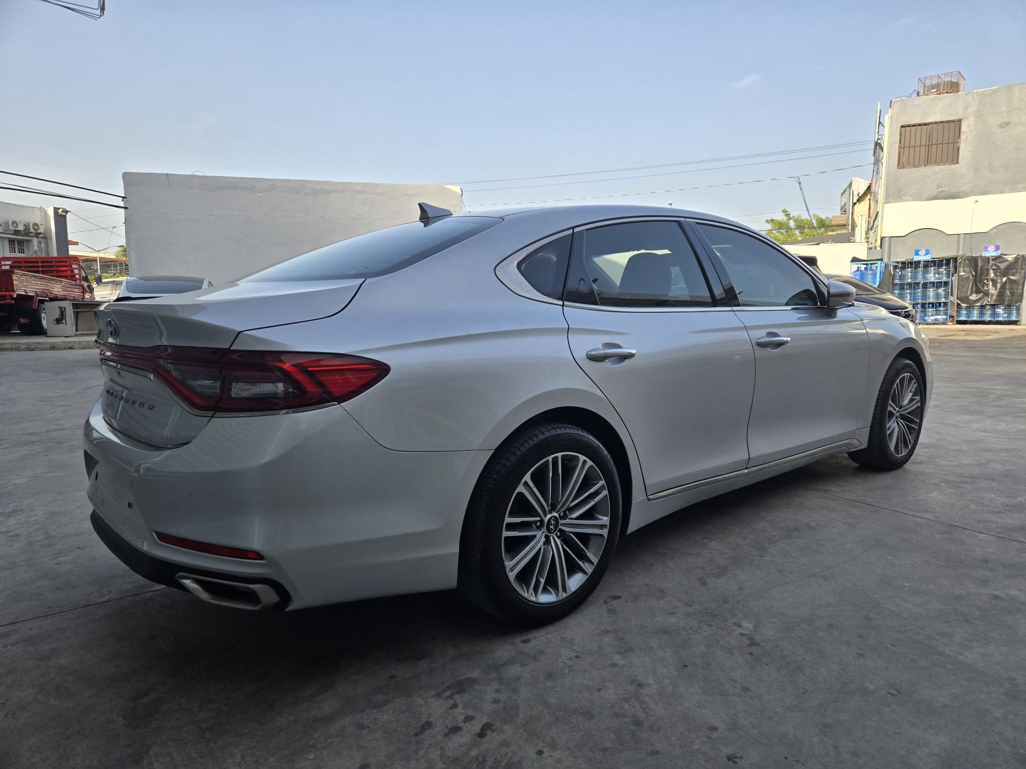 carros - HYUNDAI GRANDEUR 2018 GRIS 4