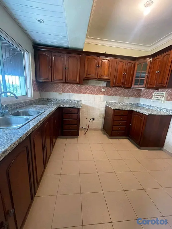 apartamentos - 3er nivel con ascensor en urb.Real 5