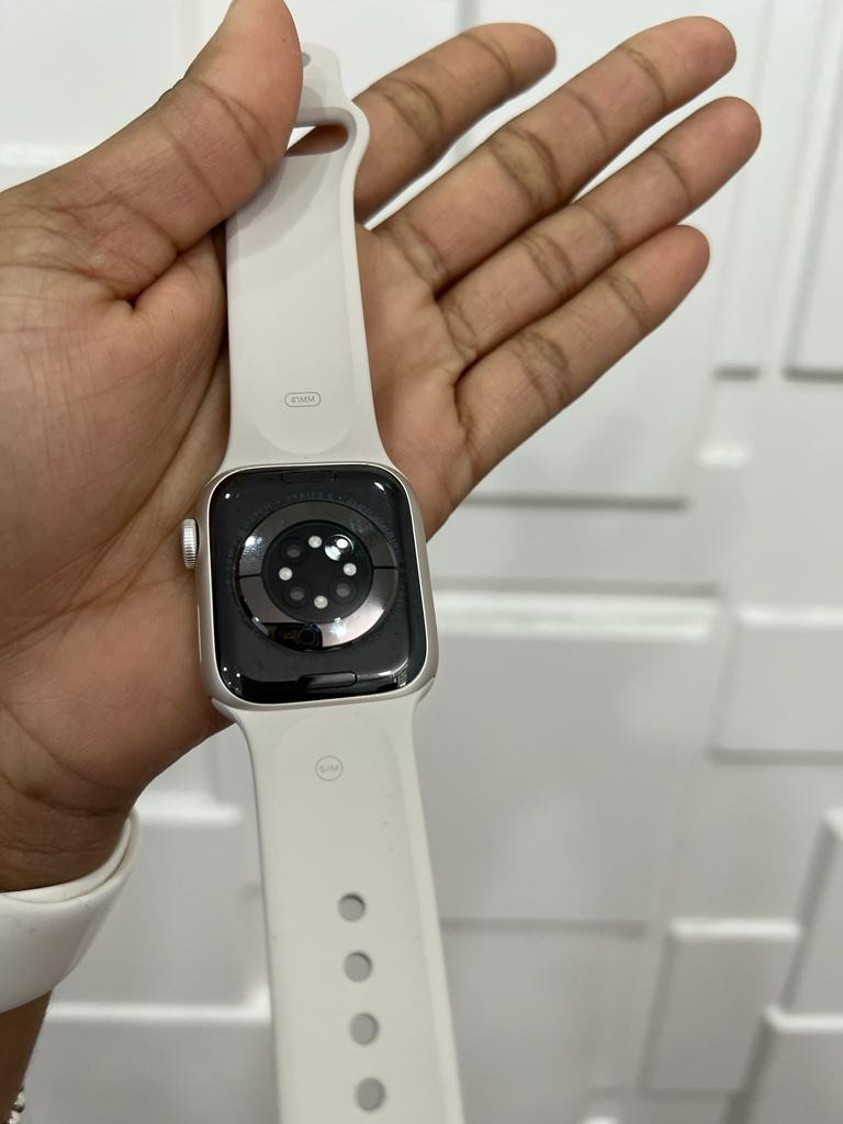 otros electronicos - Apple Watch Serie 8 41mm Starlight Suelto 3