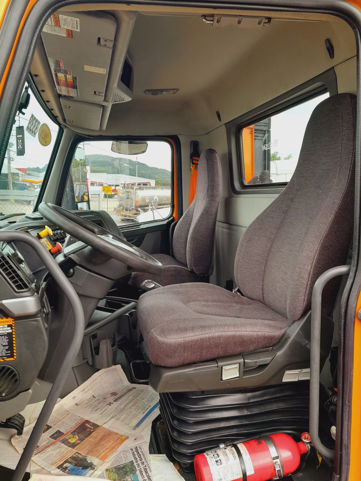 camiones y vehiculos pesados - VOLVO VNR AÑO 2020 5