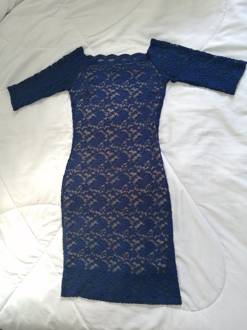 Vestido de encaje azul 2