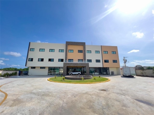 oficinas y locales comerciales - hotel en boca chica con alta rentabilidad  1
