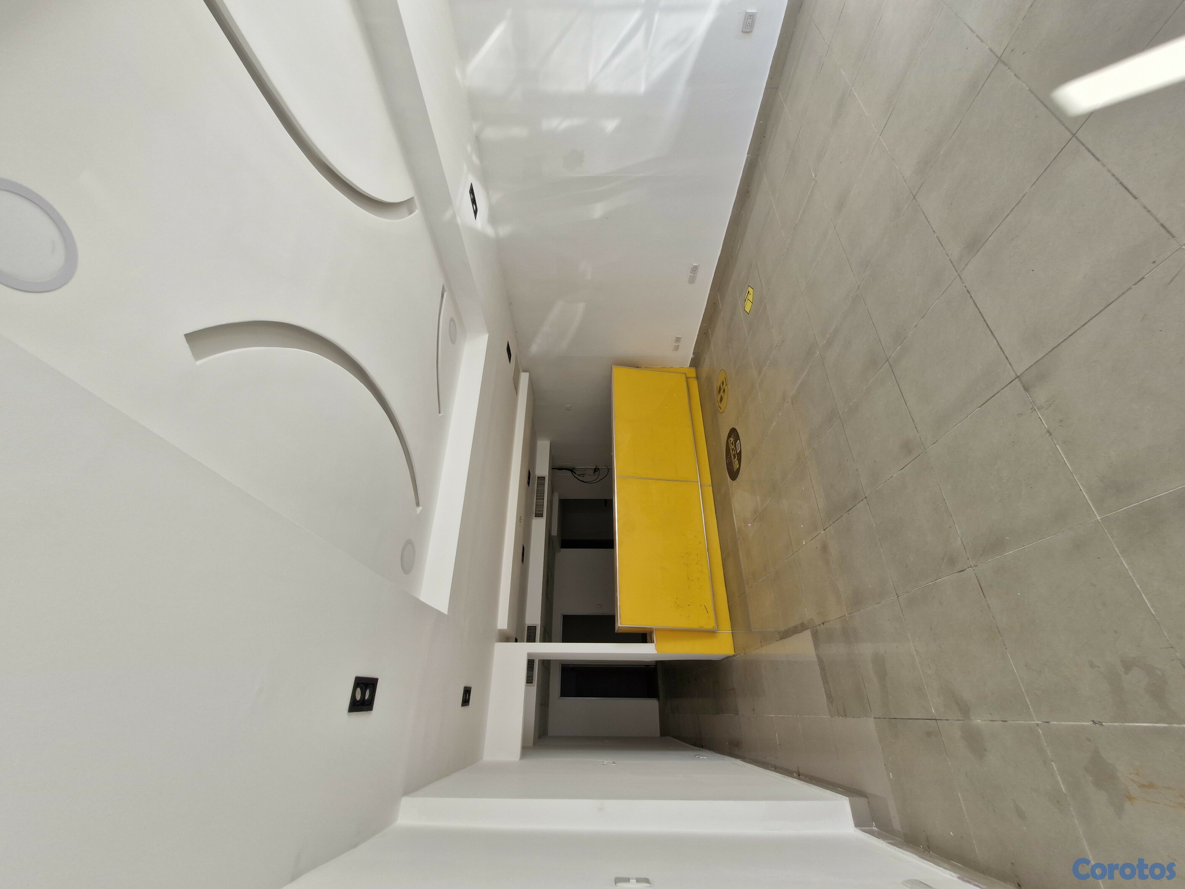 oficinas y locales comerciales - Local comercial en 1er nivel en Naco 1