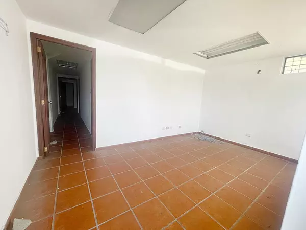 oficinas y locales comerciales - Local en ensanche Naco  9