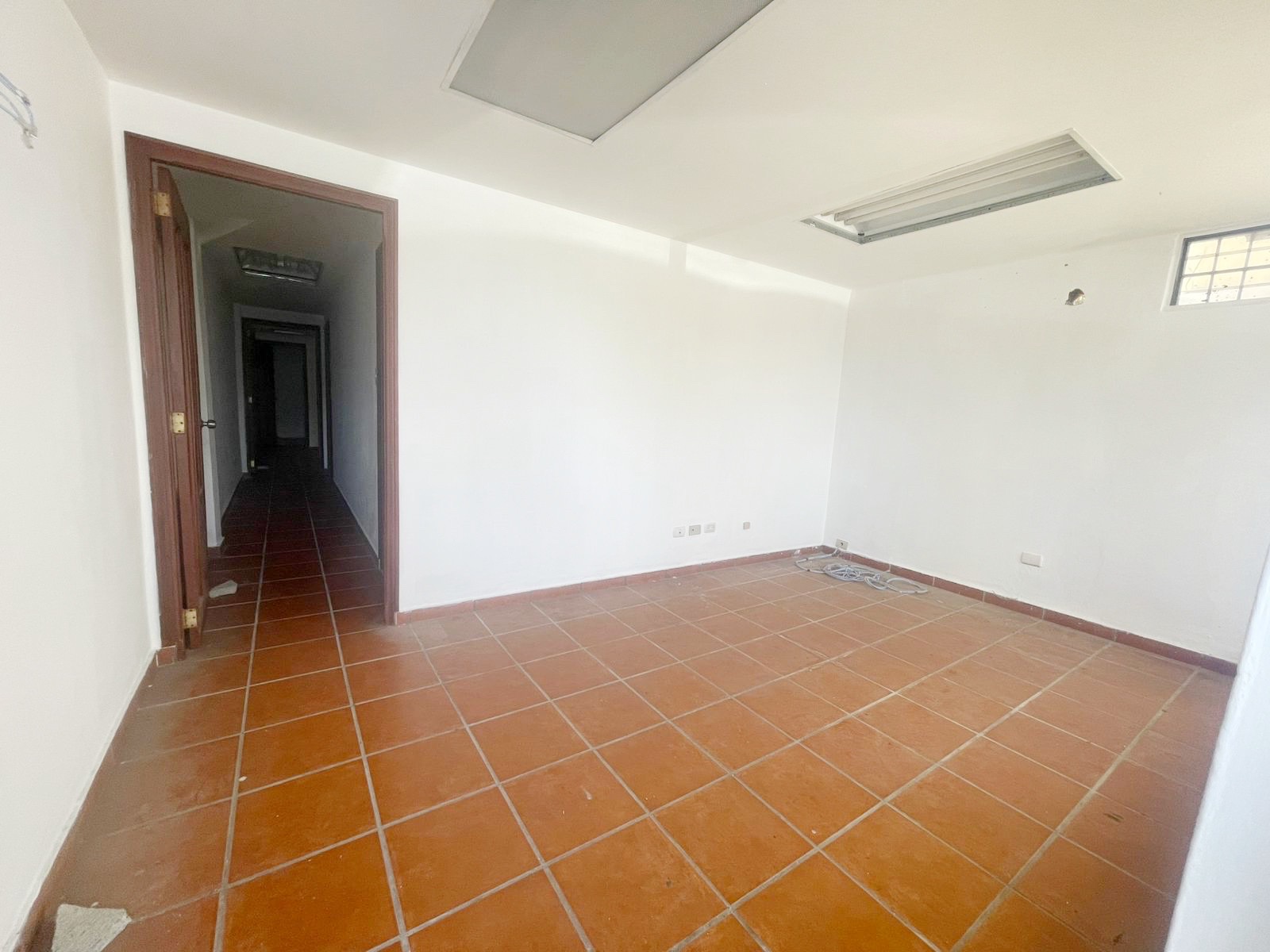 oficinas y locales comerciales - Local en ensanche Naco  8
