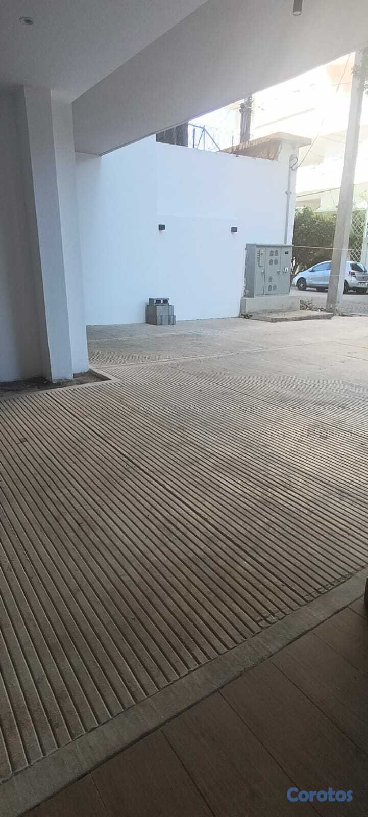 oficinas y locales comerciales - La Julia A Estrenar Impecable local en 2do nivel 2