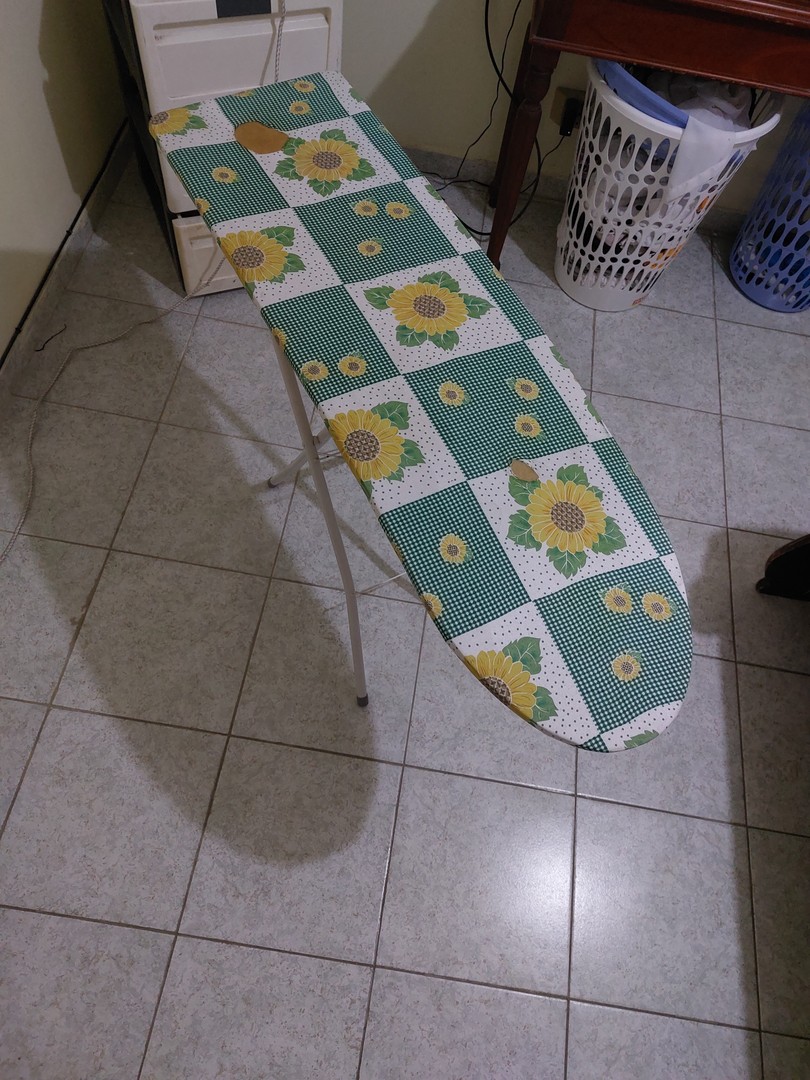 muebles y colchones - VENDO TABLA DE PLANCHAR USADA