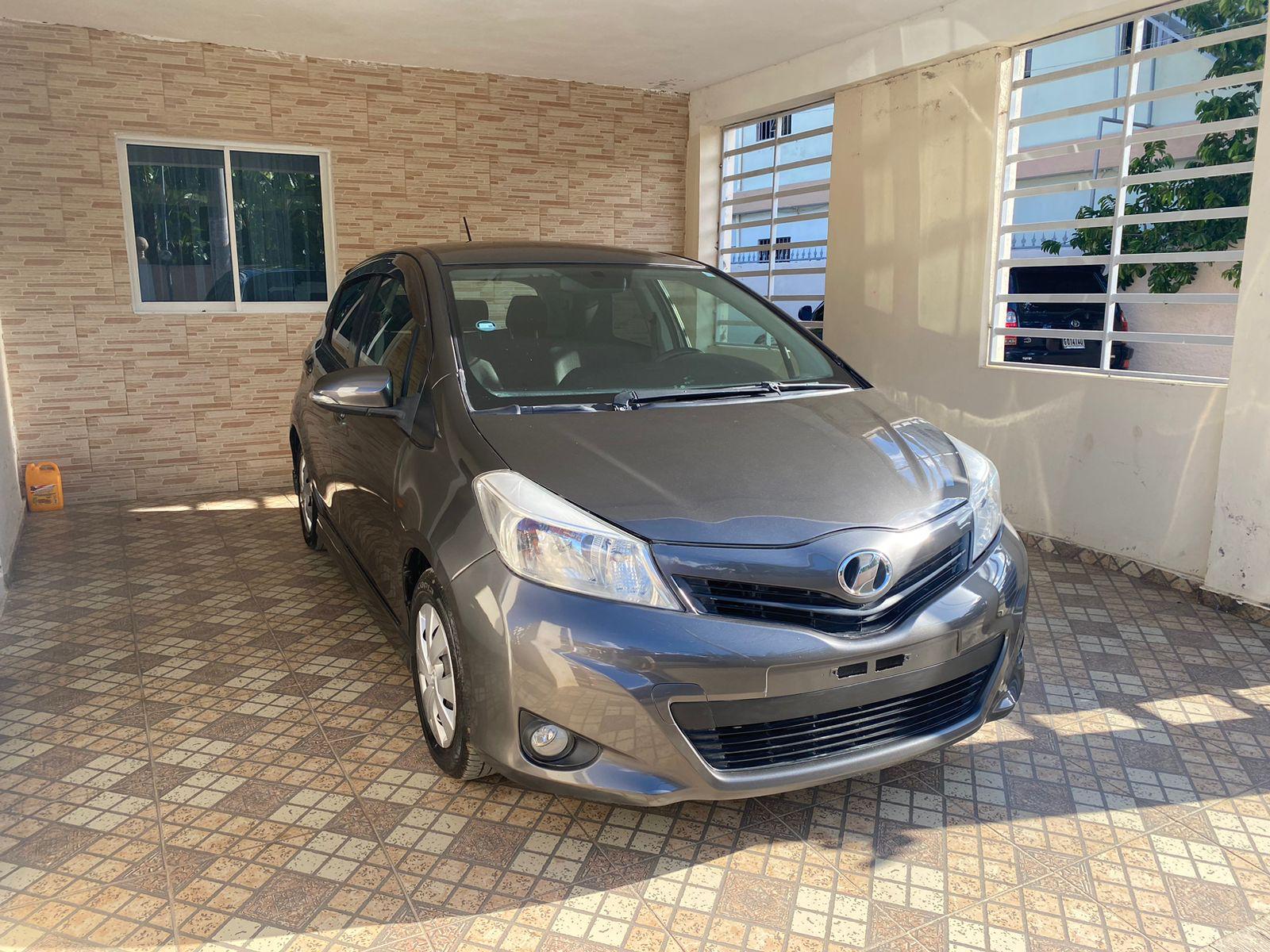 carros - Toyota vitz 2014 1