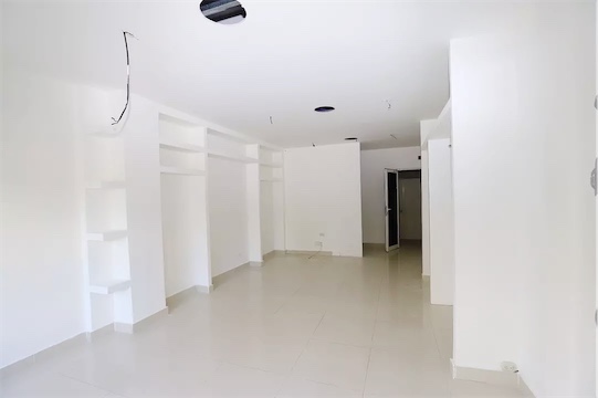 oficinas y locales comerciales - Local en primer nivel Evaristo  1