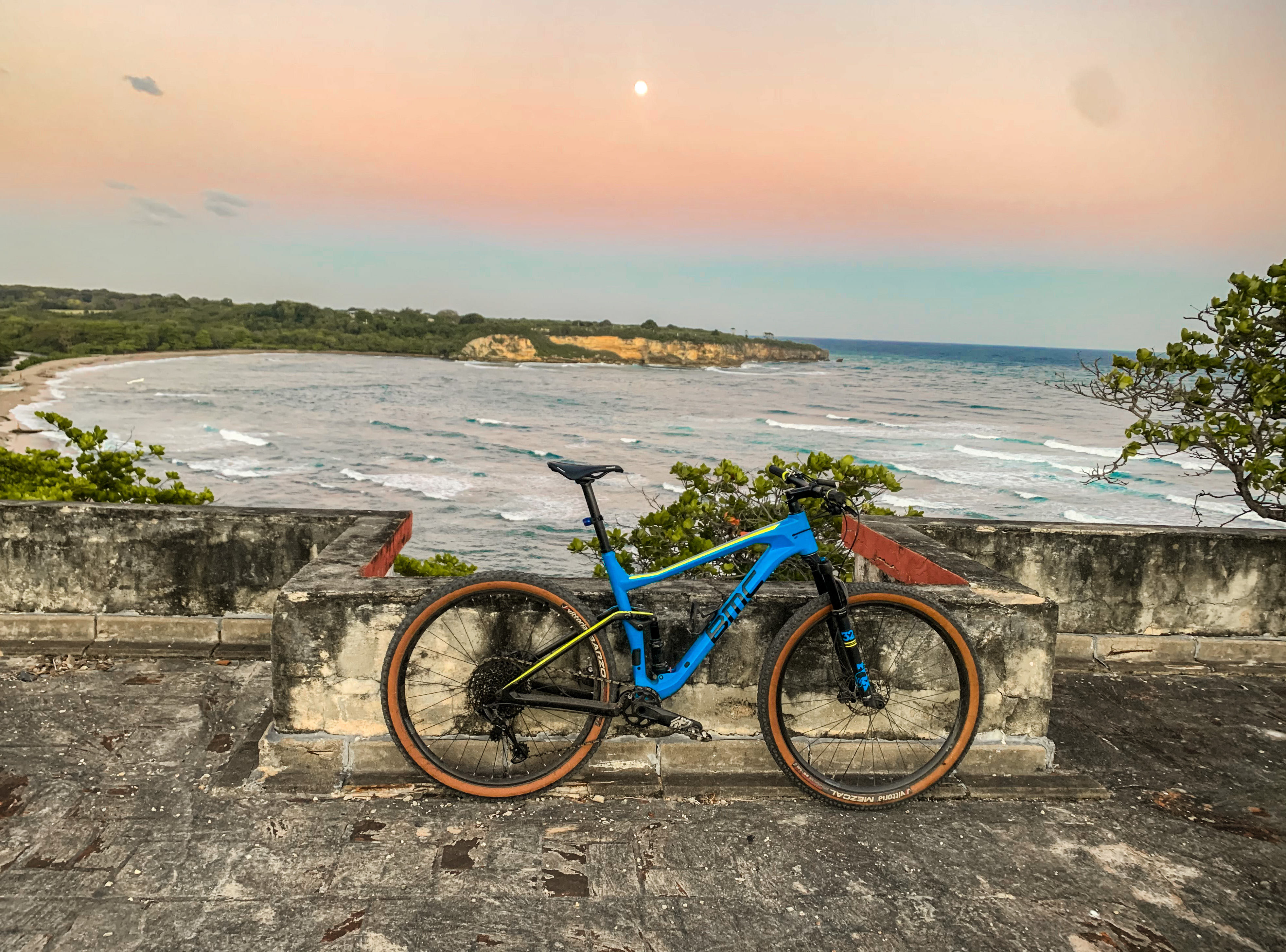bicicletas y accesorios - Bmc Agonist 02 one 2019 Carbon XL
