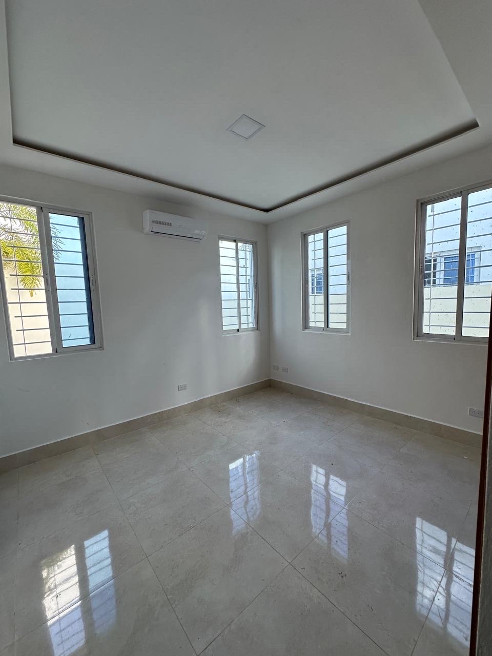 casas - CASA EN VENTA EN SANTIAGO DE LOS CABALLEROS  3