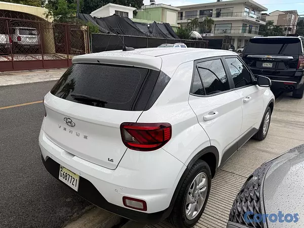 jeepetas y camionetas - Hyundai Venue 2024
 4