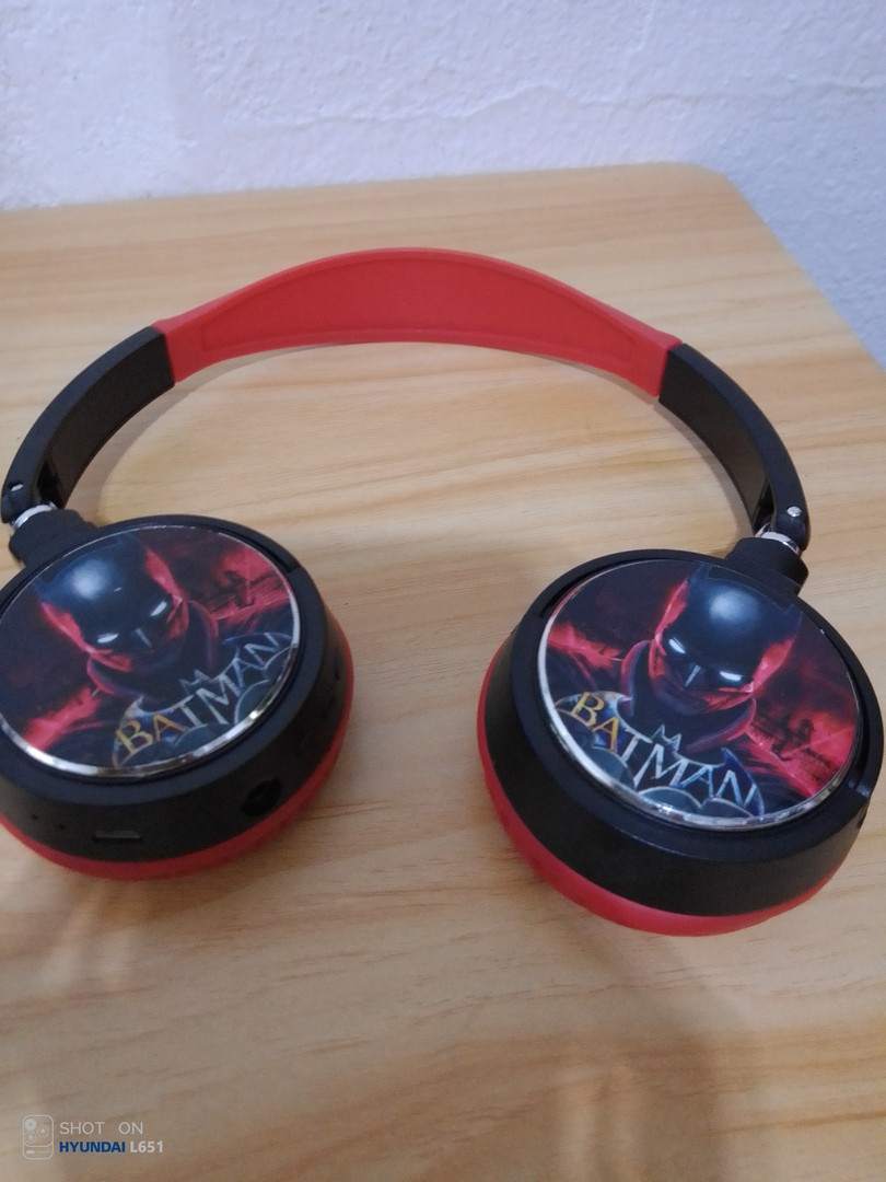 accesorios para electronica - AUDIFONO INALÁMBRICO PARA NIÑO  BATMAN AH-801B 1