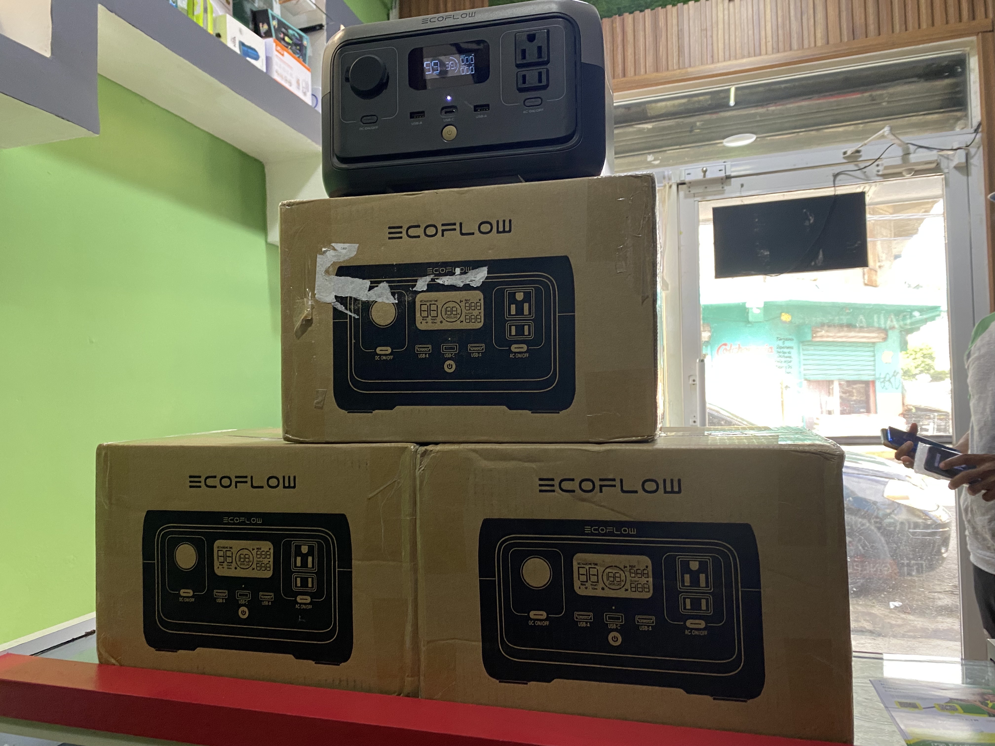otros electronicos - Generador portátil 110V 265W  1