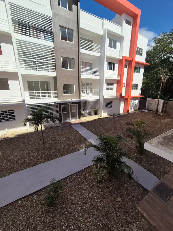 apartamentos - Apartamento 2do Nivel con Facil Accesibilidad 8