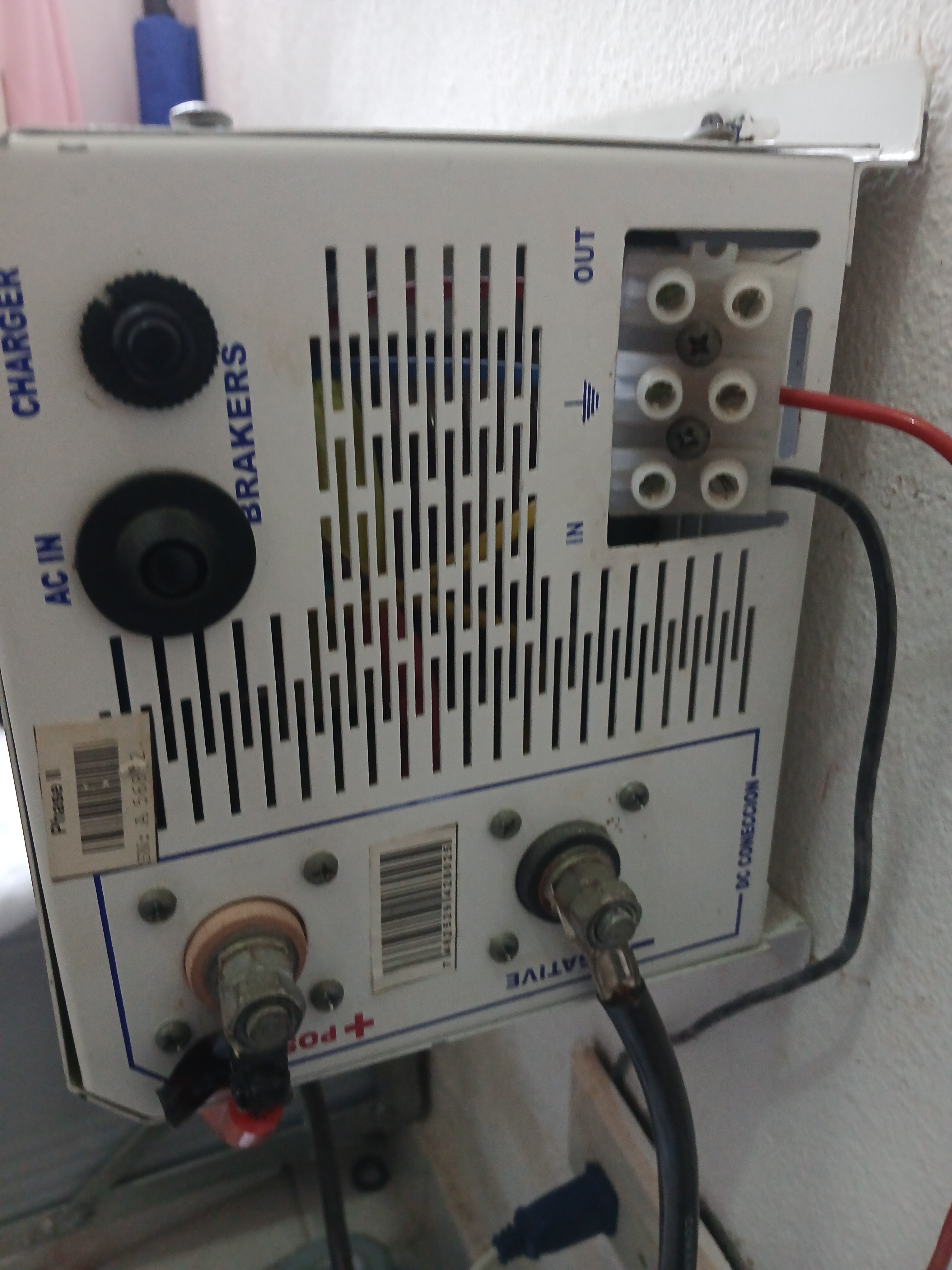 plantas e inversores - Inversor Phase II 1.5 2 baterías con todo cables y base  1