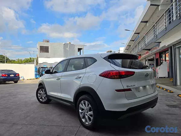 jeepetas y camionetas - HYUNDAI TUCSON 2020 BLANCO DIESEL 9