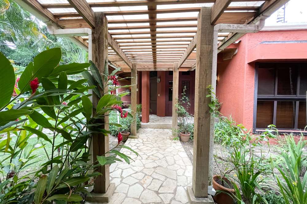 casas - Casa en venta en Arroyo Hondo 3