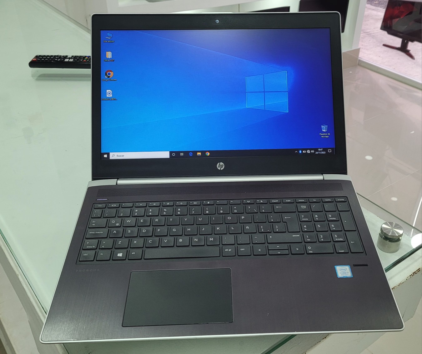 computadoras y laptops - laptop Hp 17 Pulg Core i7 8th Gen Ram 16gb DDR4 Disco m2 512gb Video 8gb 2