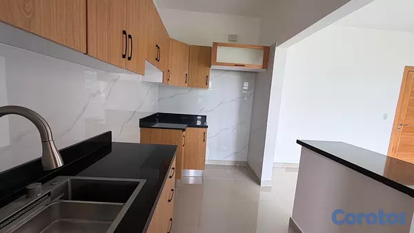 apartamentos - vendo independencia klm 7 y medio piso 4 dos habitaciones dos baños parqueo asc 4