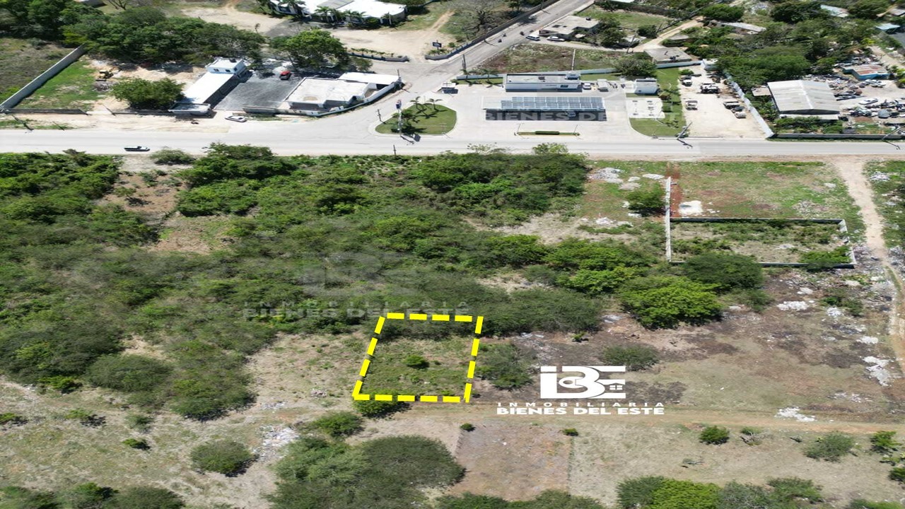 solares y terrenos - Se Vende Solar de Oportunidad, 300 metros,  Proyecto El Codia.  1