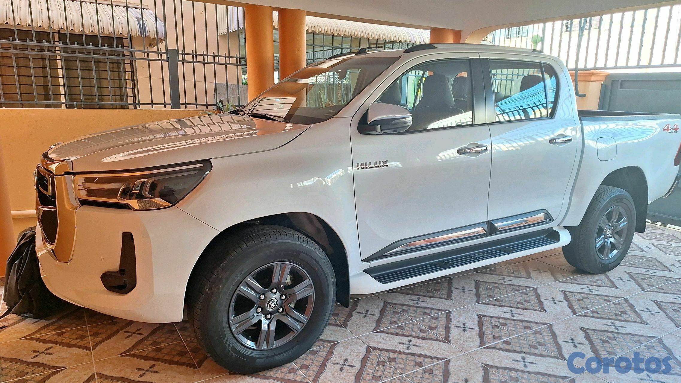 jeepetas y camionetas - Toyota hilux 2024 1