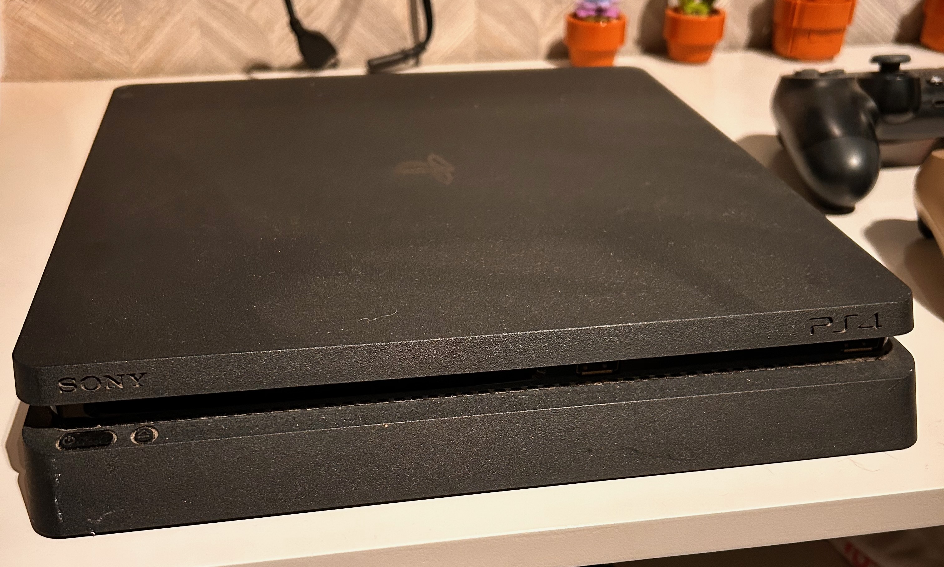 consolas y videojuegos - Playstation 4 PS4 Slim con 2 controles y COD