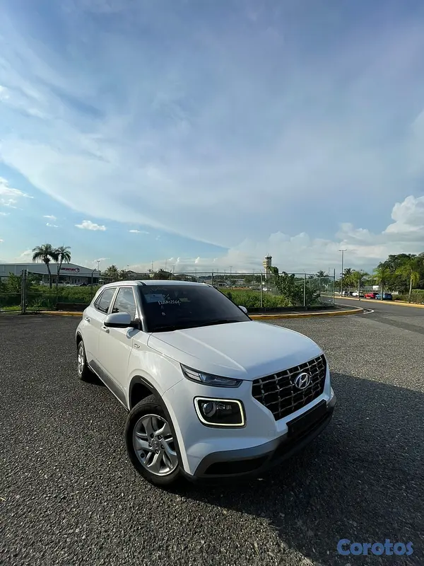 jeepetas y camionetas - HYUNDAI VENUE 2020 COREANA 4