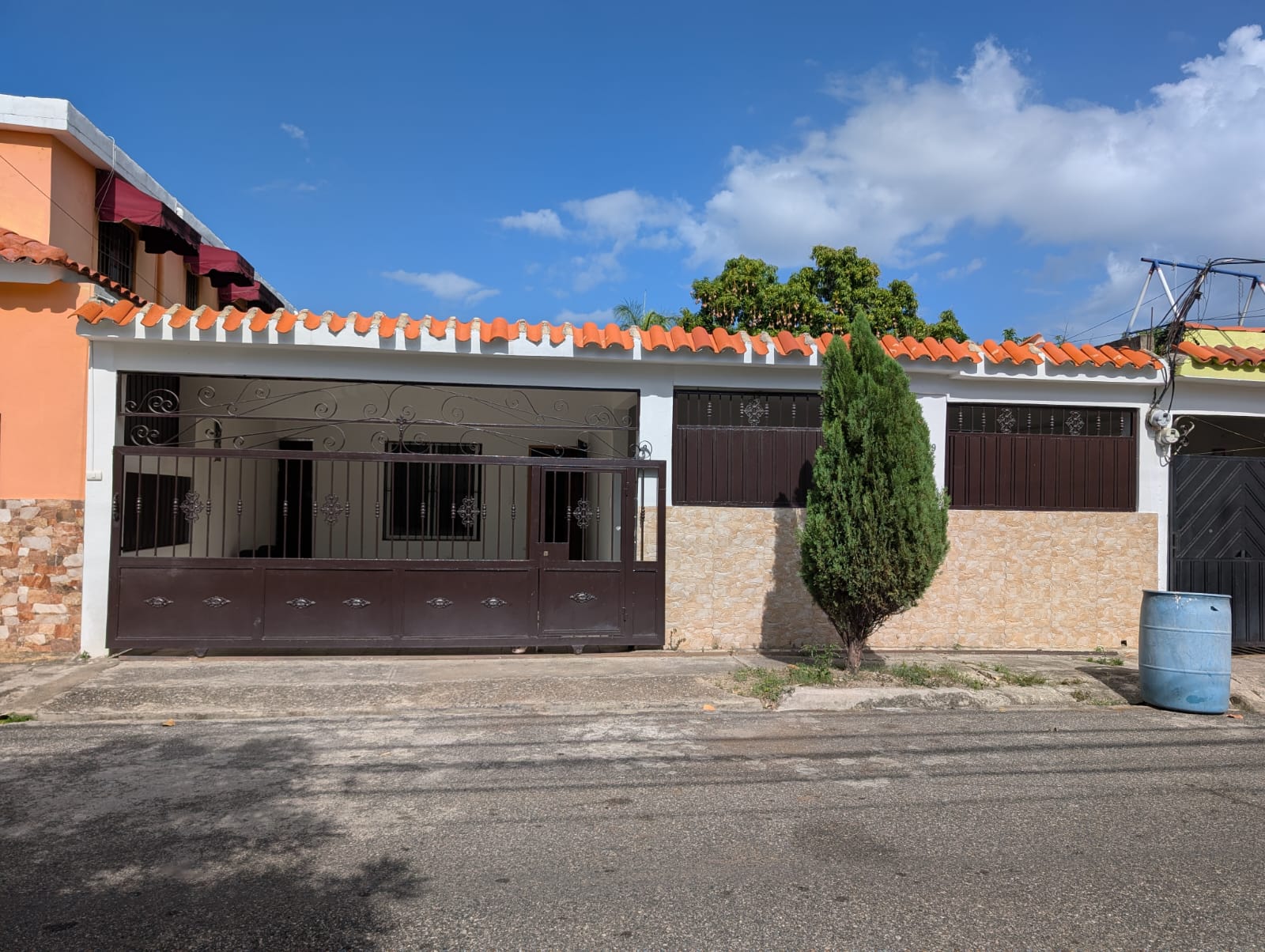 casas - Casa en Arroyo Manzano a pasos de Patio Embajada 