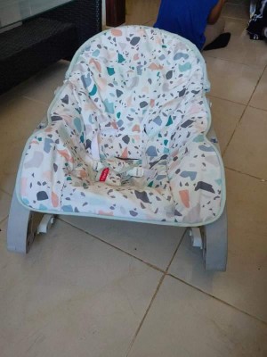 coches y sillas - Sillas mecedora

Silla mecedora Fisher-Price para bebés y niños pequeños.

