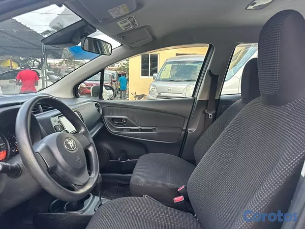 carros - 🚗 Toyota Vitz en Venta 6