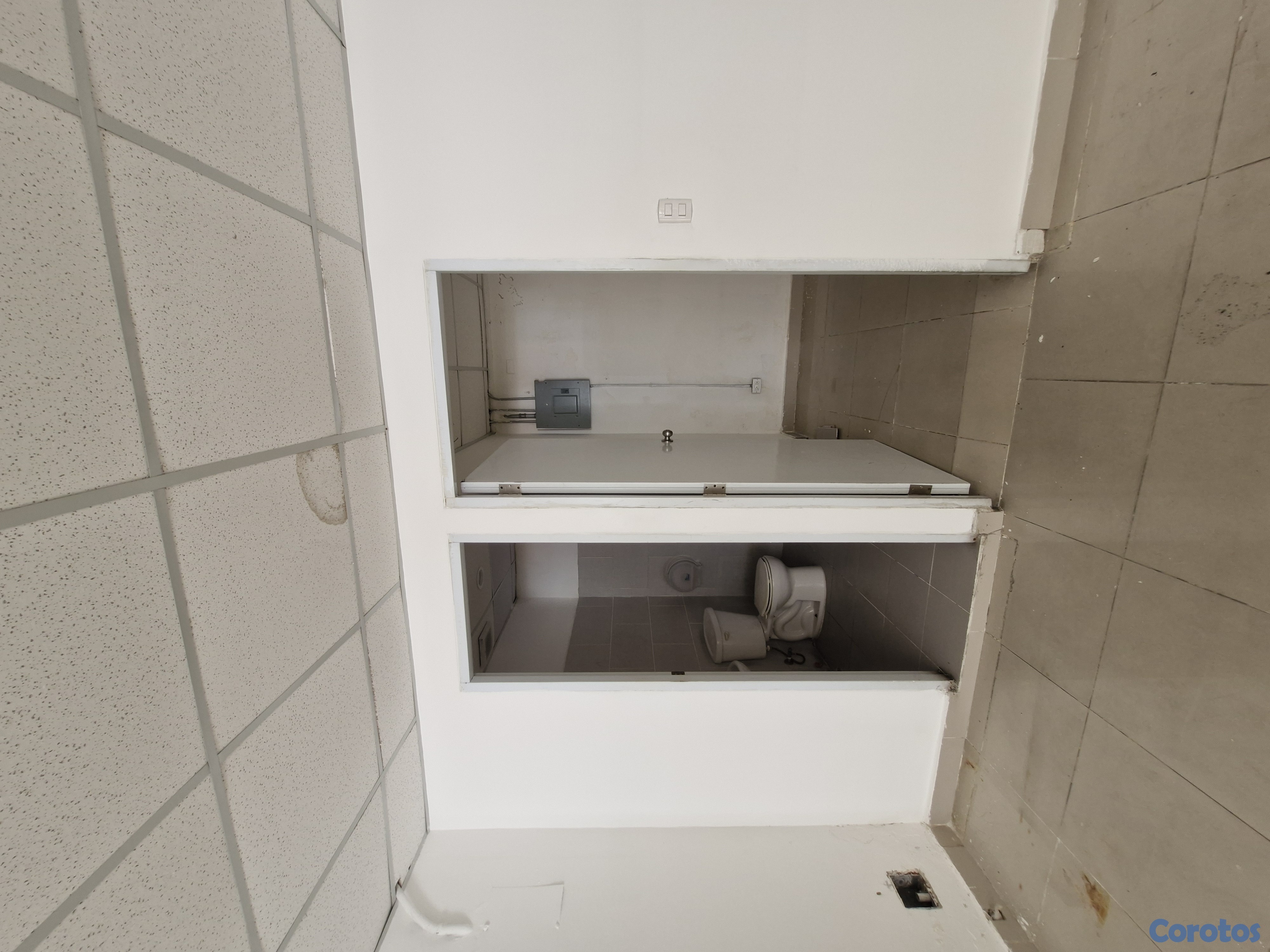 oficinas y locales comerciales - Local comercial en 1er nivel en Naco 5