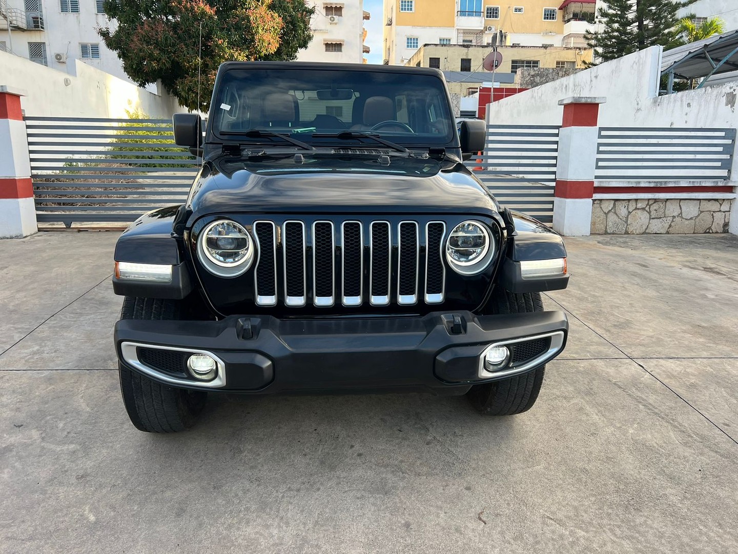 jeepetas y camionetas - jeep wrangles sahara 1