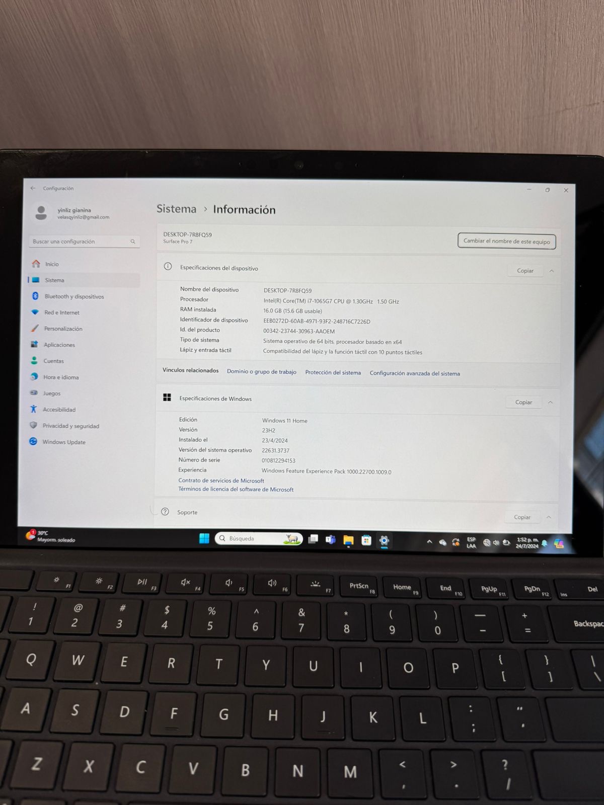 computadoras y laptops - Computadora laptop en excelentes condiciones  1