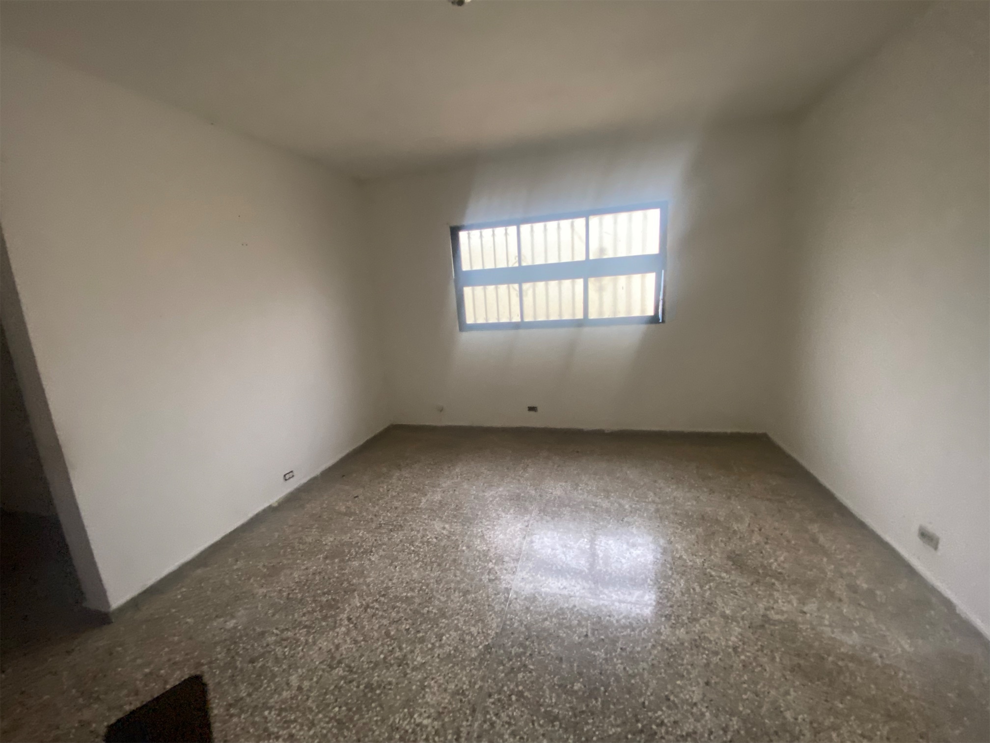 oficinas y locales comerciales - Local alquiler av España 3