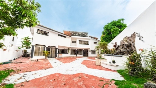 casas -  casa de lujo en Alameda Distrito Nacional Santo Domingo con 862mts  2
