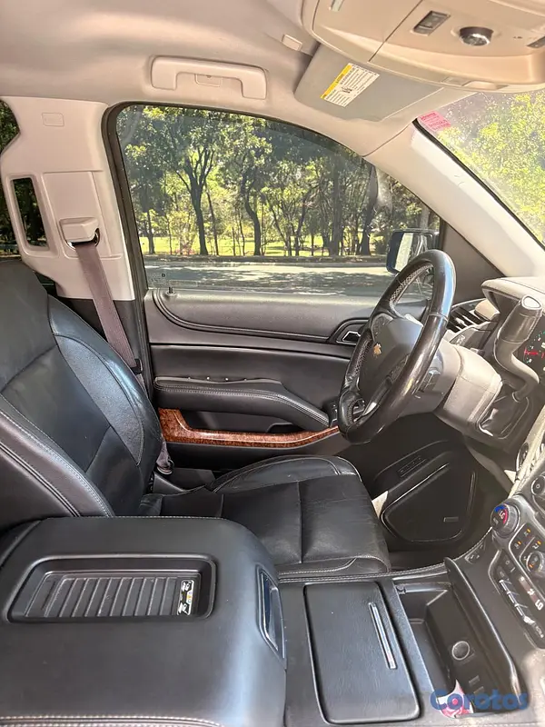 jeepetas y camionetas - Chevrolet Suburban 2017 6