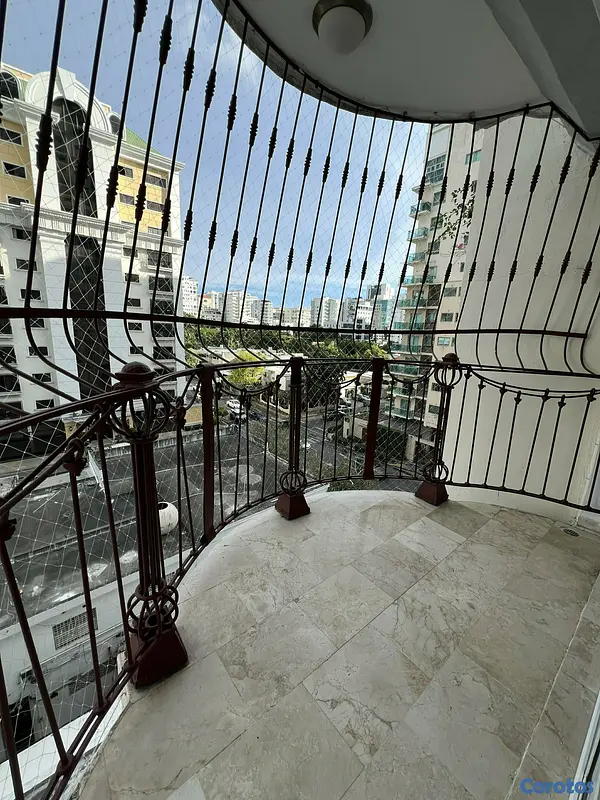apartamentos - Apartamento en Alquiler clásico en Piantini de 3 habitaciones 2 parqueos  2
